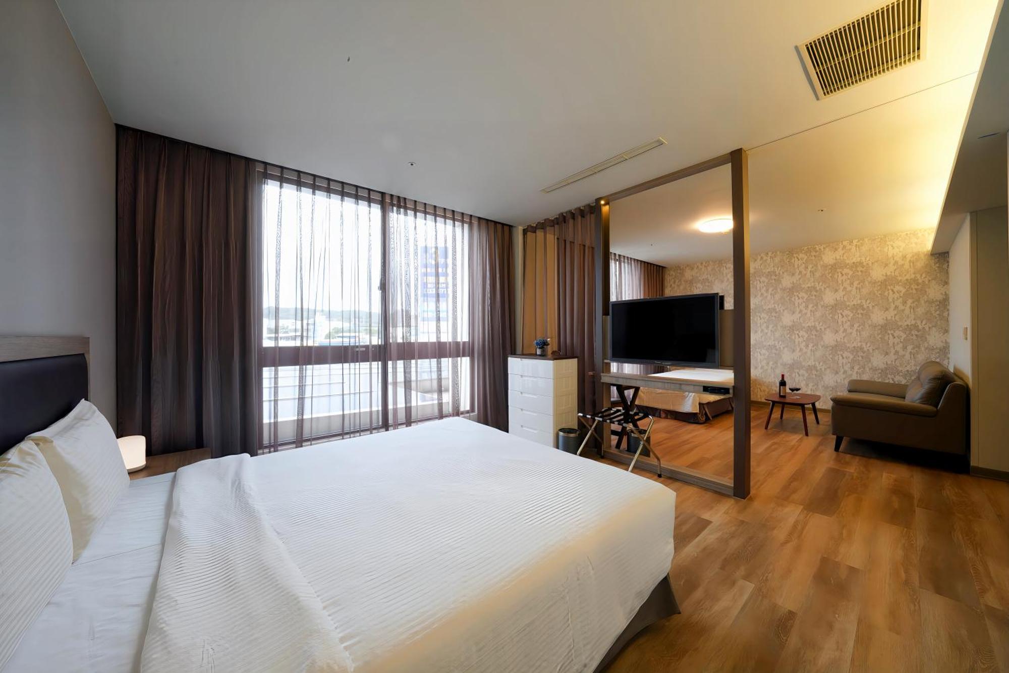 Freedom Design Hotel Luzhu Ruang foto