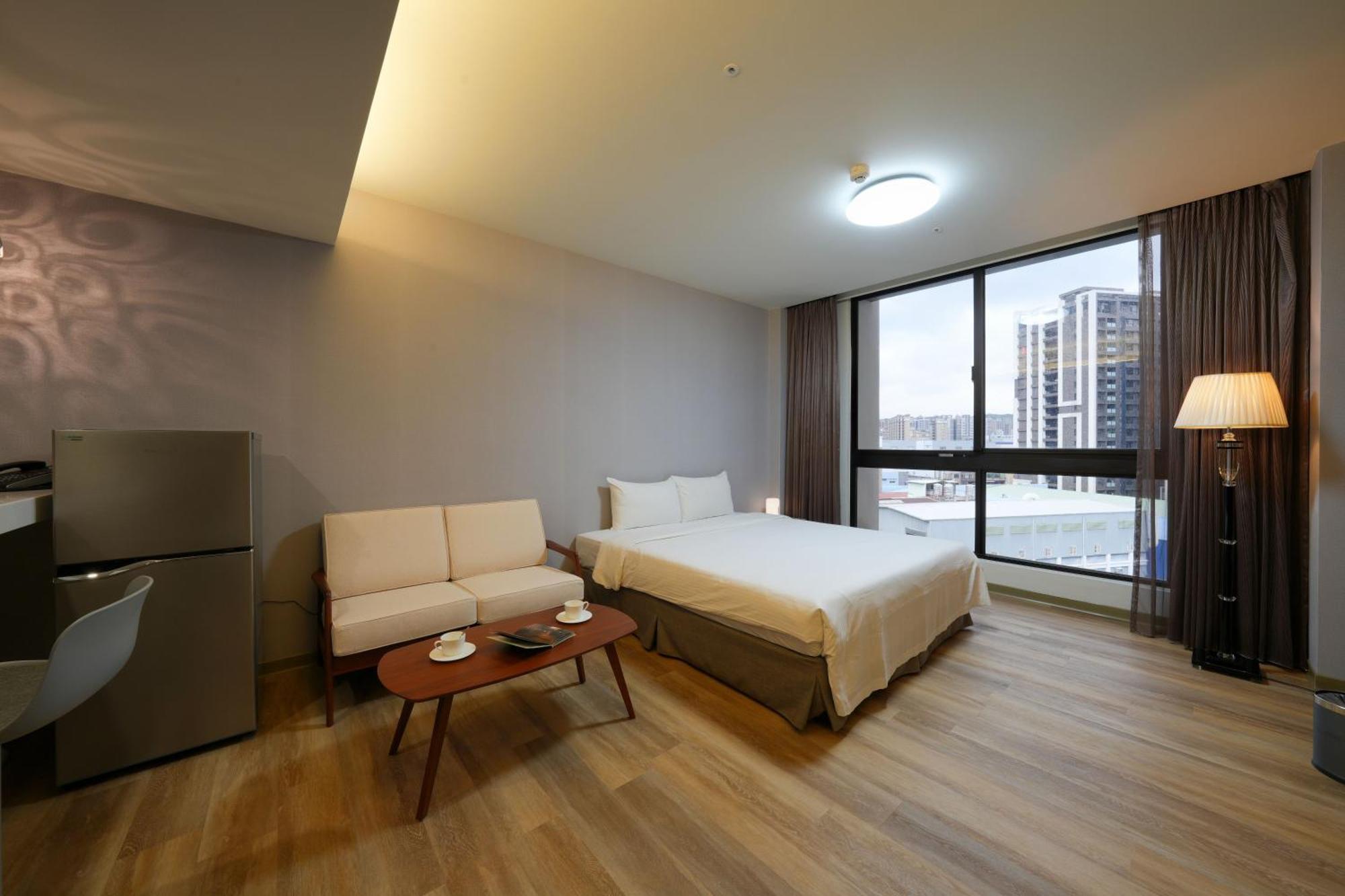 Freedom Design Hotel Luzhu Ruang foto