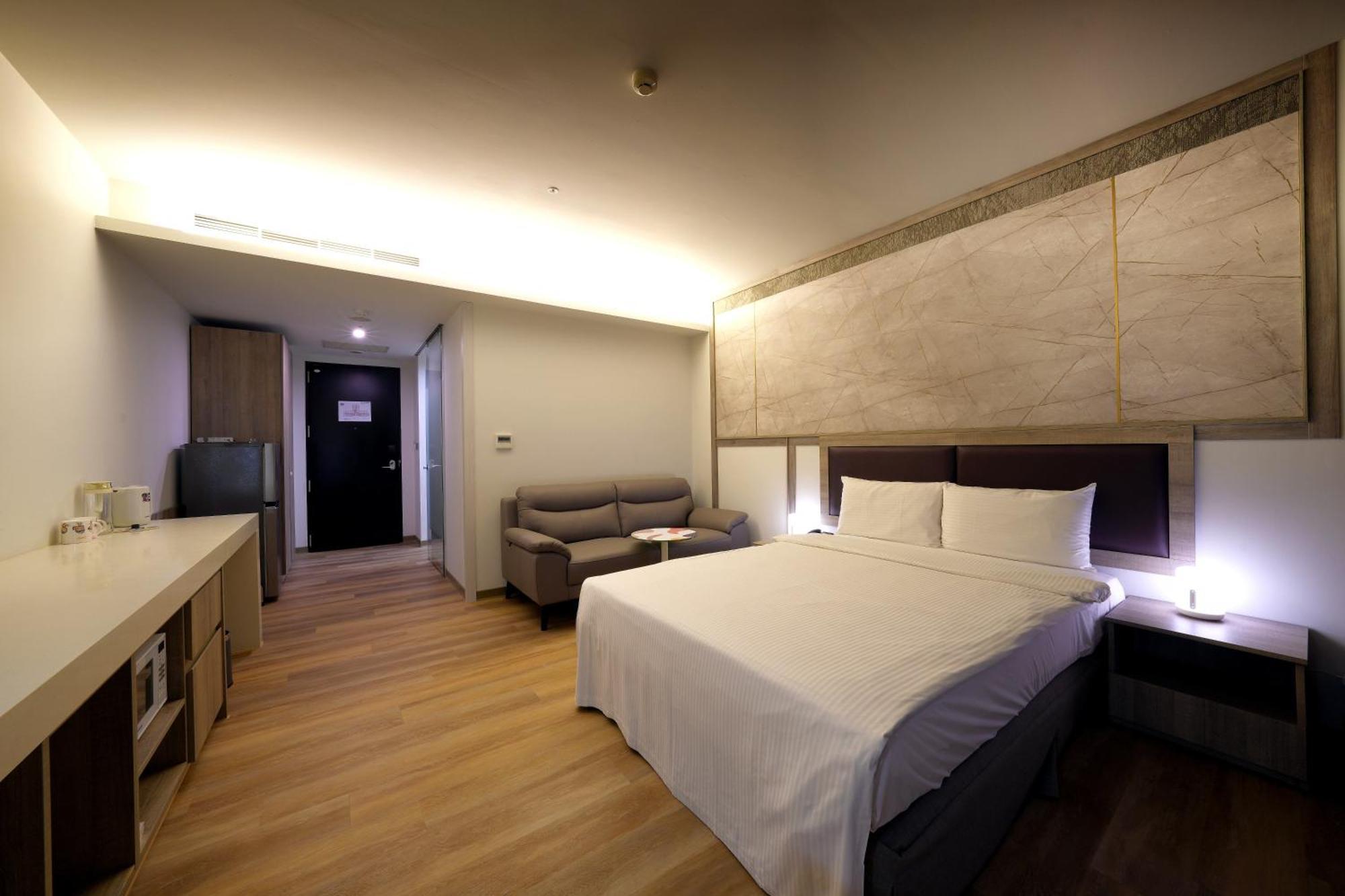 Freedom Design Hotel Luzhu Ruang foto