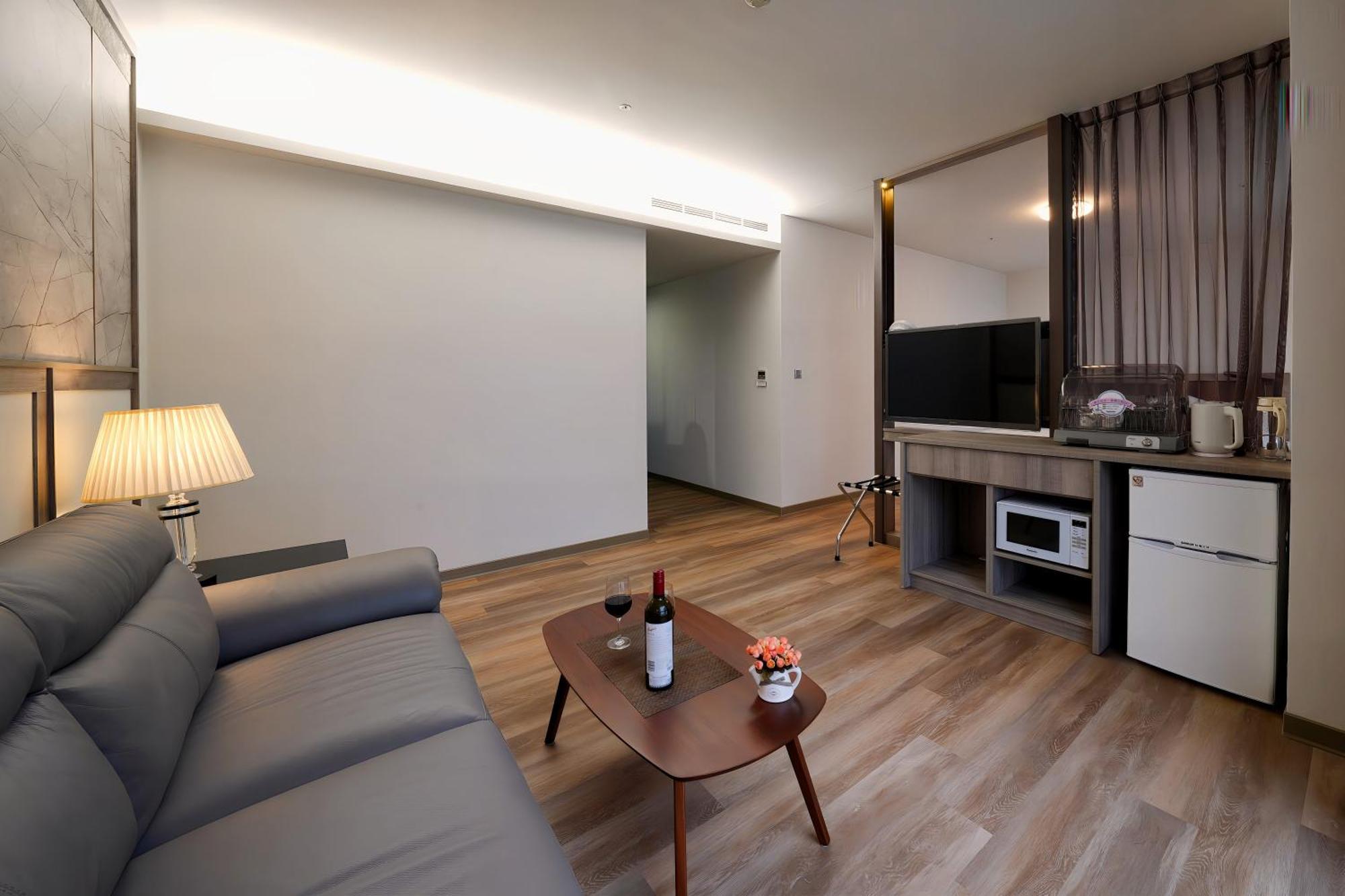 Freedom Design Hotel Luzhu Ruang foto