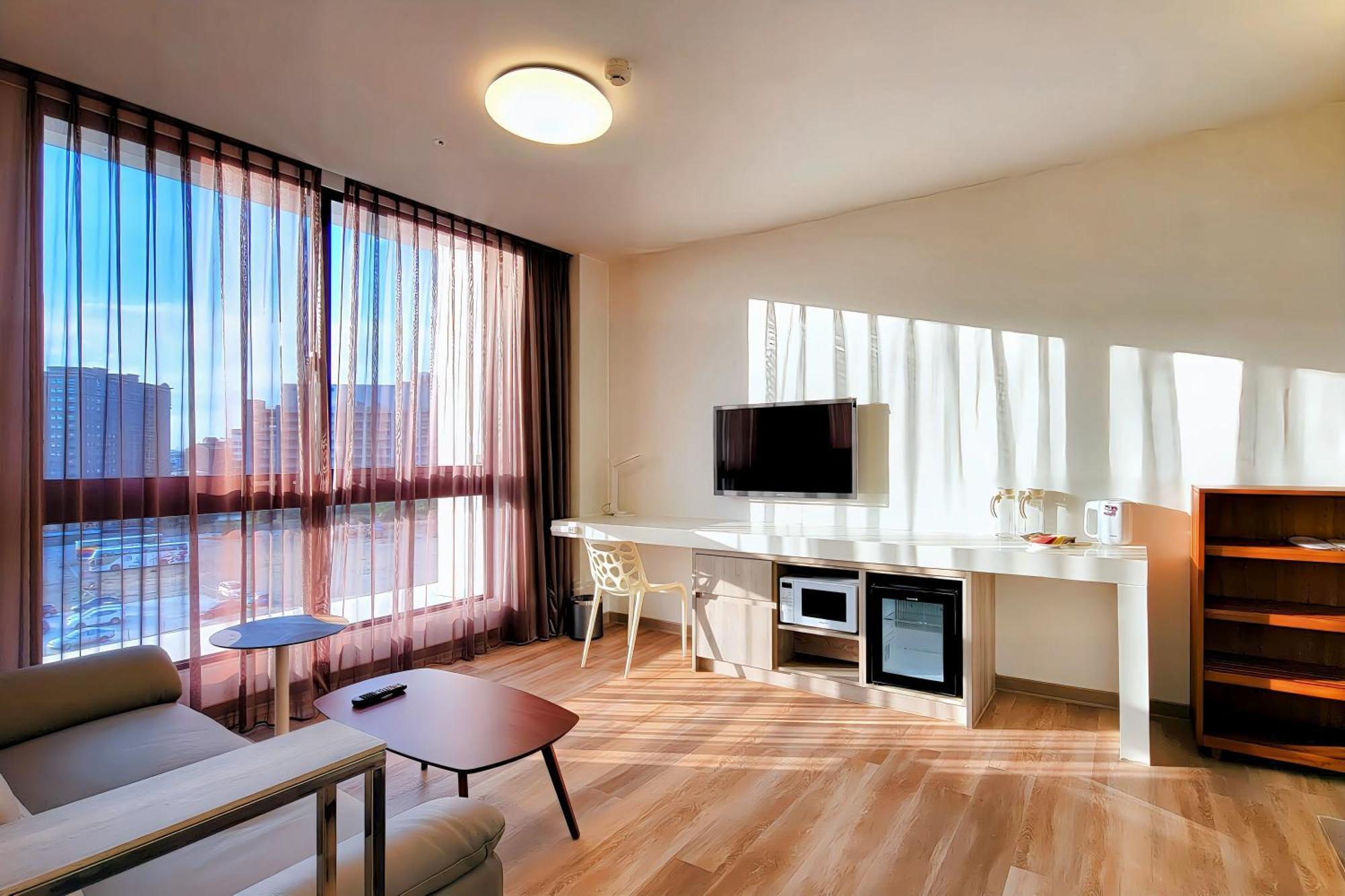 Freedom Design Hotel Luzhu Ruang foto
