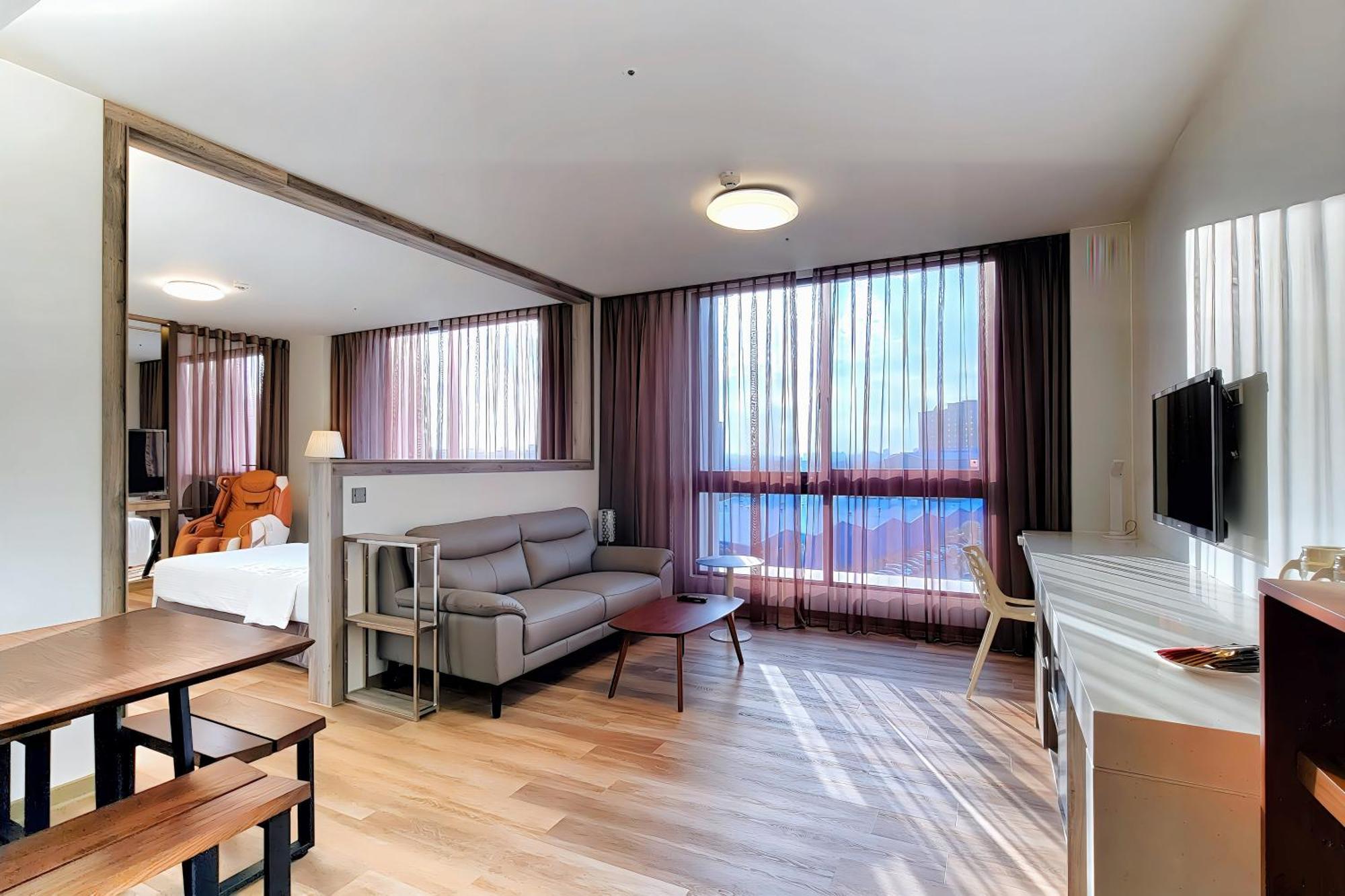 Freedom Design Hotel Luzhu Ruang foto