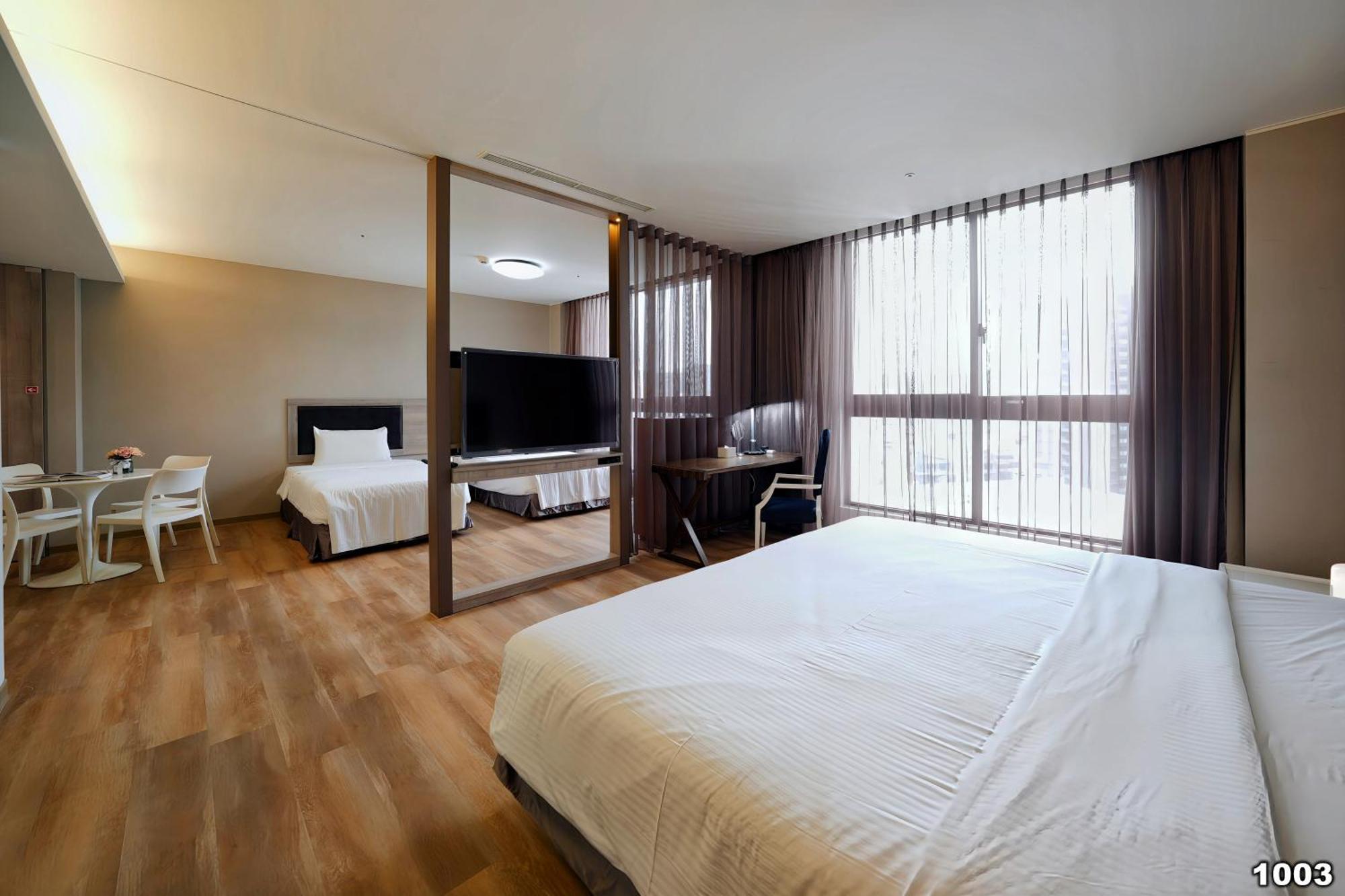 Freedom Design Hotel Luzhu Ruang foto